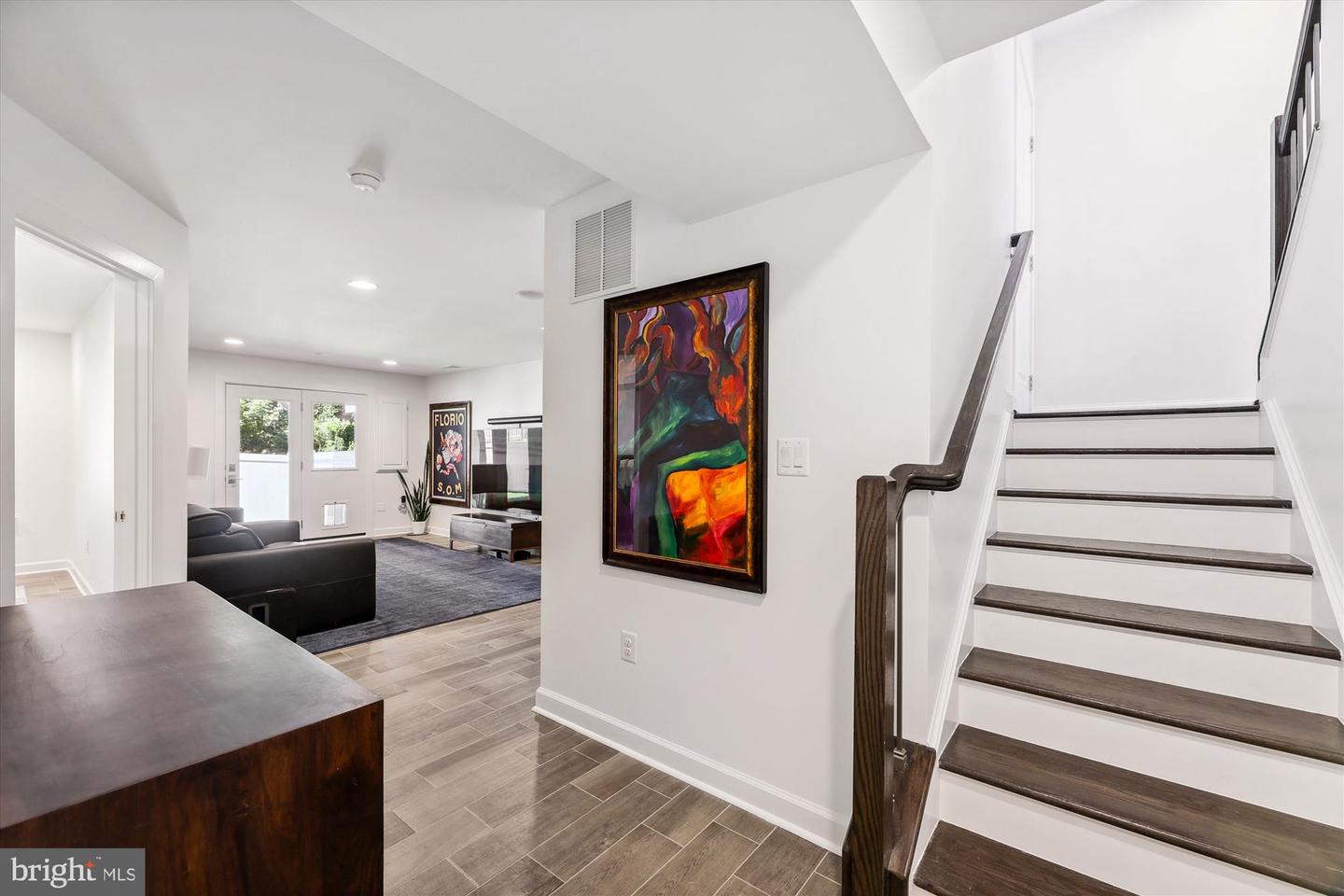 7228 Magpie Ln