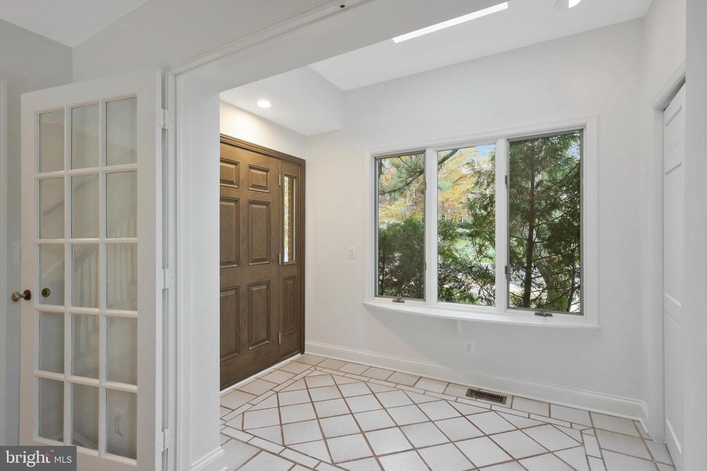 3105 Worthington Cir