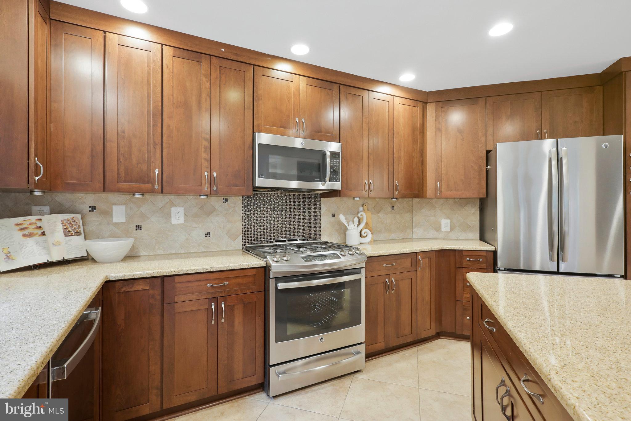 3105 Worthington Cir