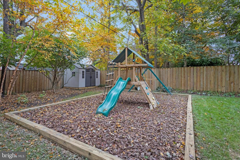 3105 Worthington Cir