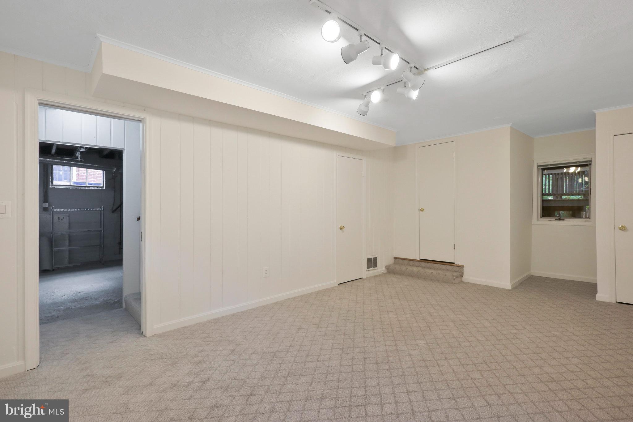 3105 Worthington Cir