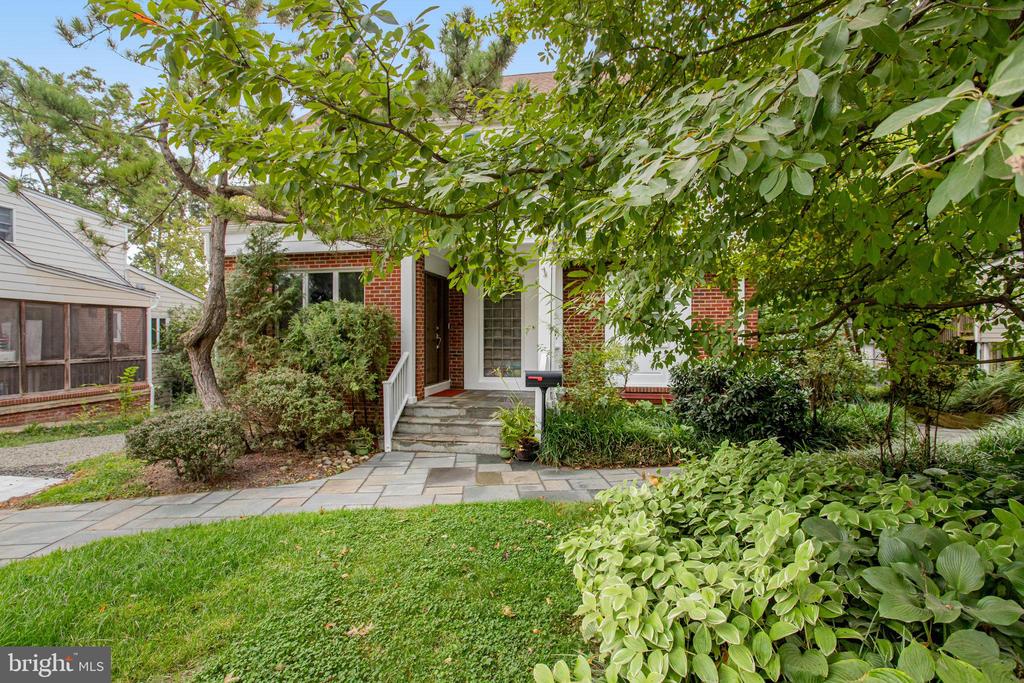 3105 Worthington Cir