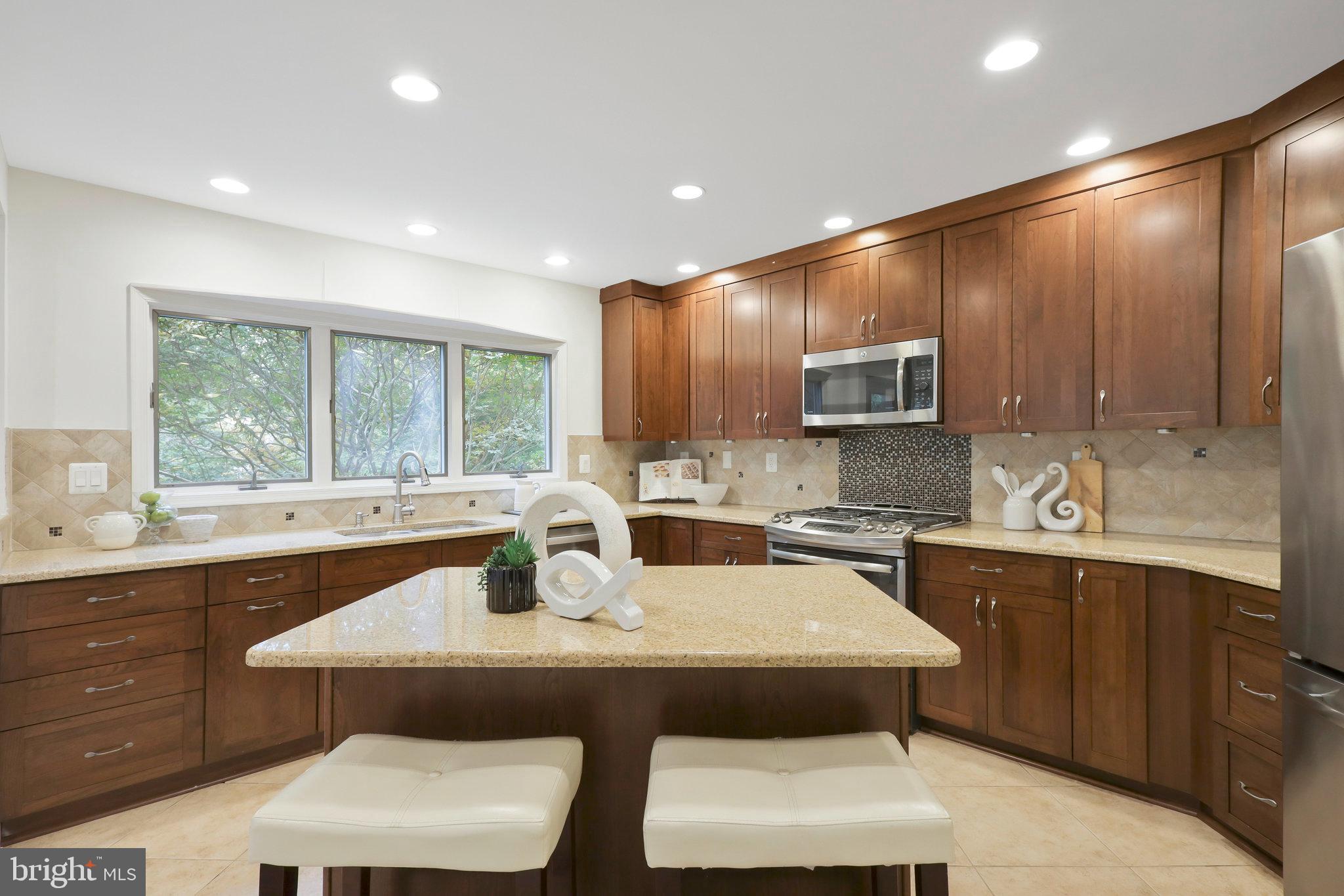 3105 Worthington Cir