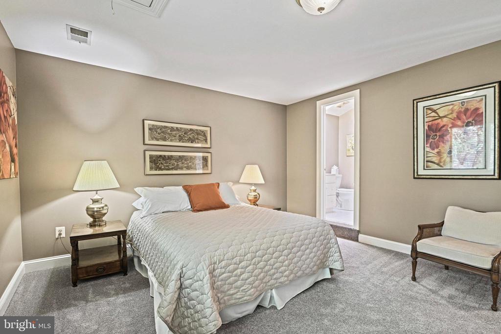 3108 Castleton Ct