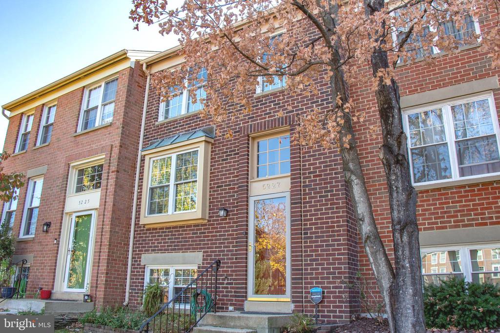 5227 Cannes Ct