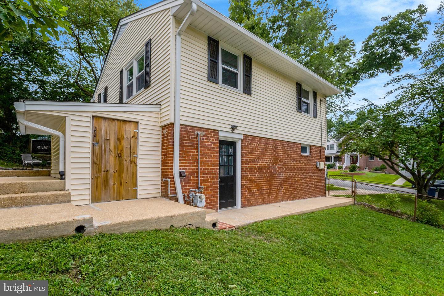 7507 Mendota Pl