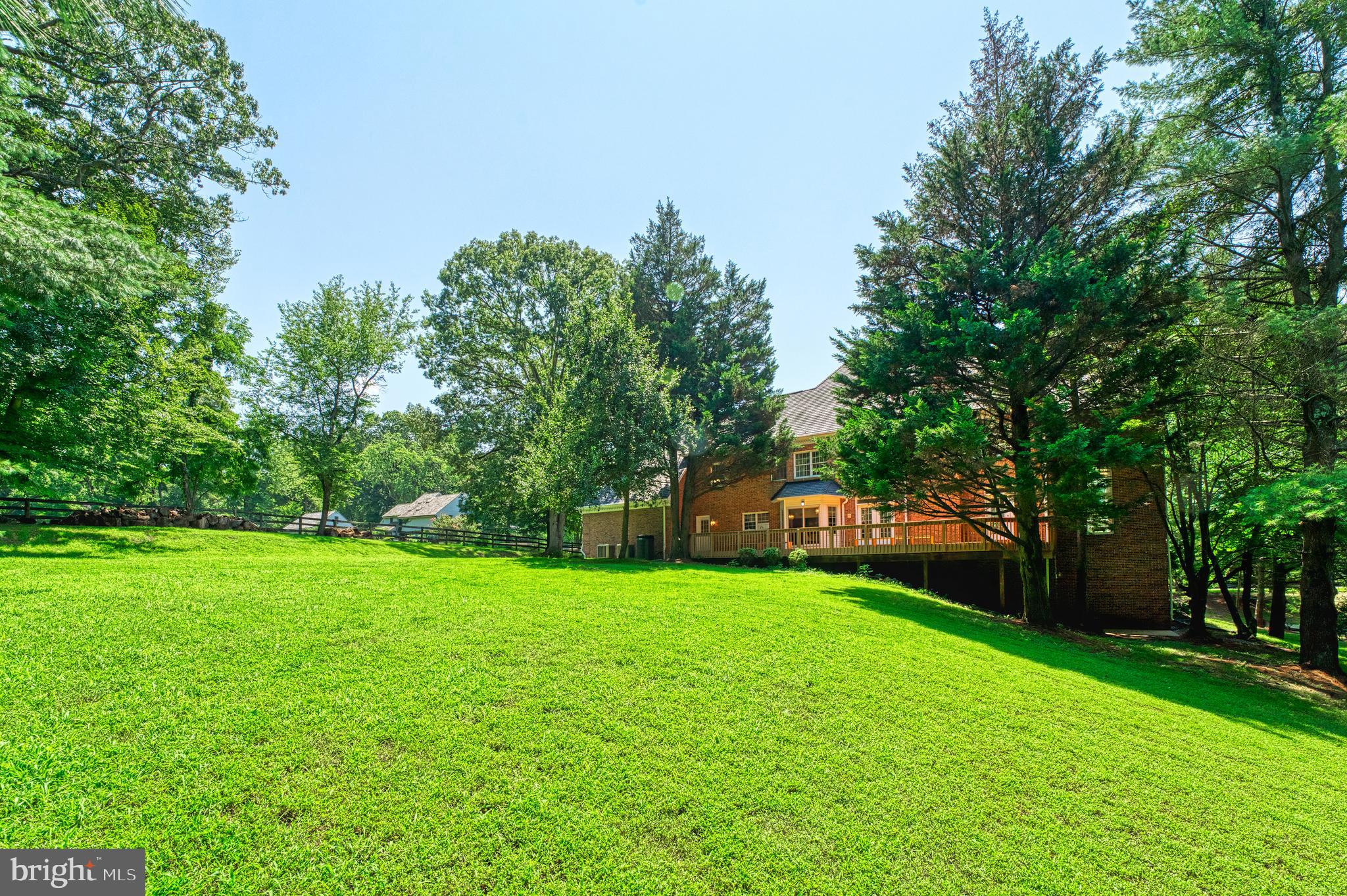 250 GOLDEN WOODS COURT