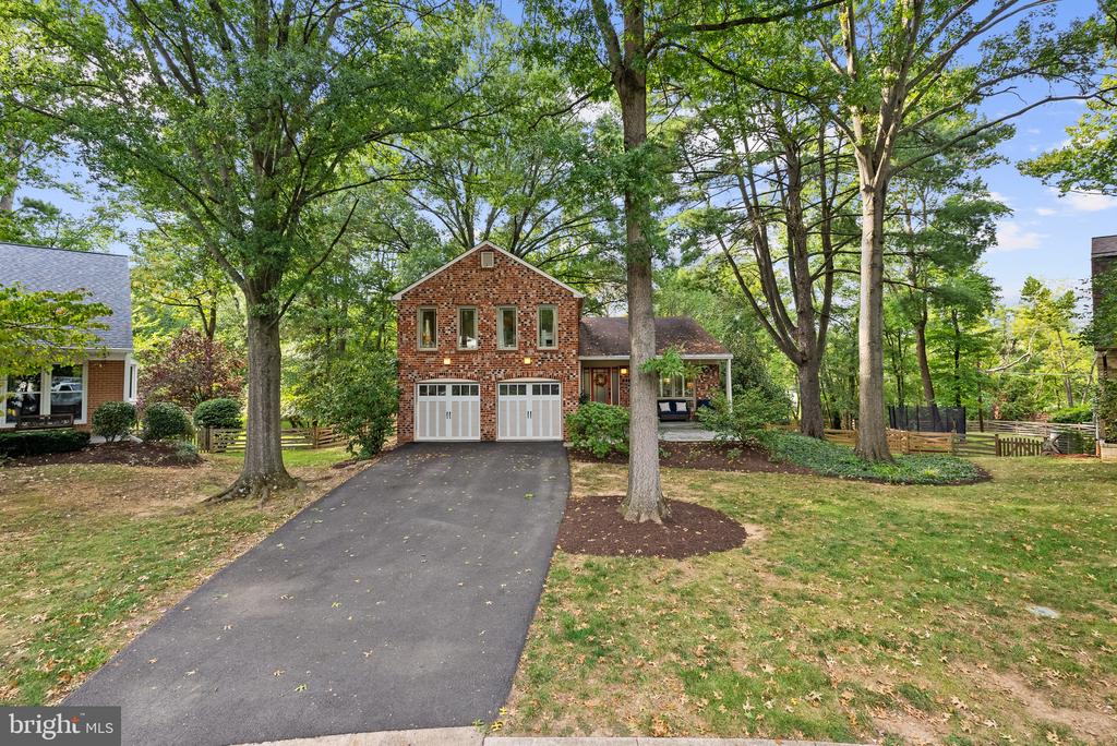 3116 MADISON HILL COURT
