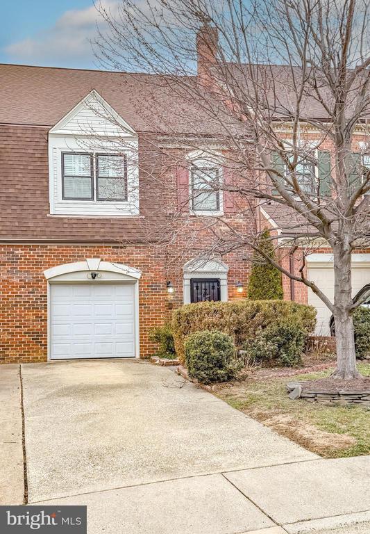 6312 CHAUCER VIEW CIRCLE