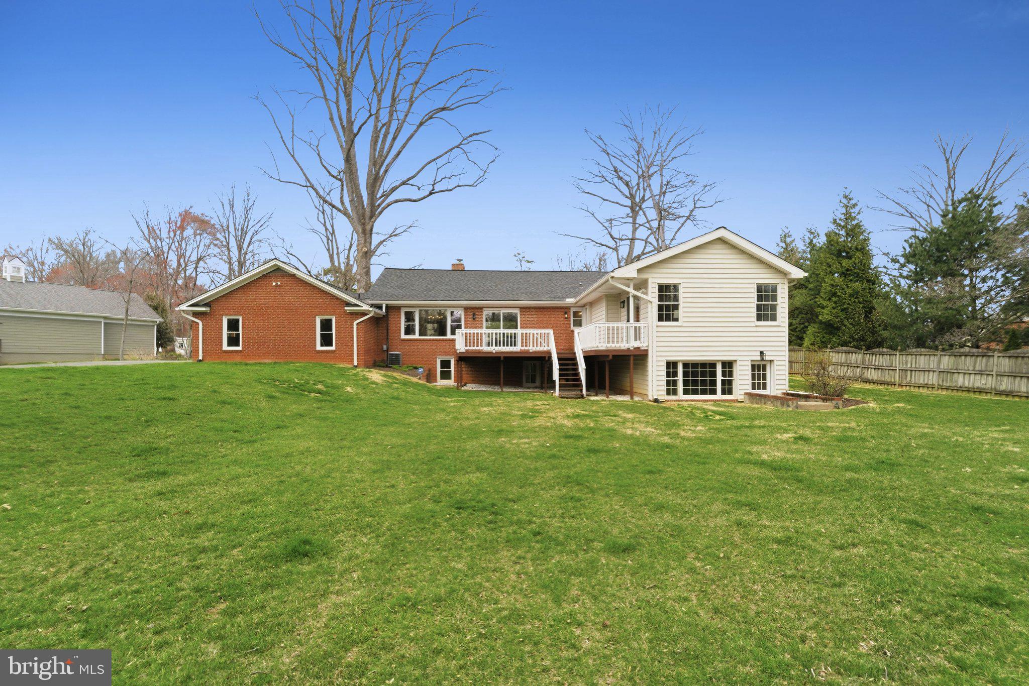 8509 CRESTVIEW DRIVE