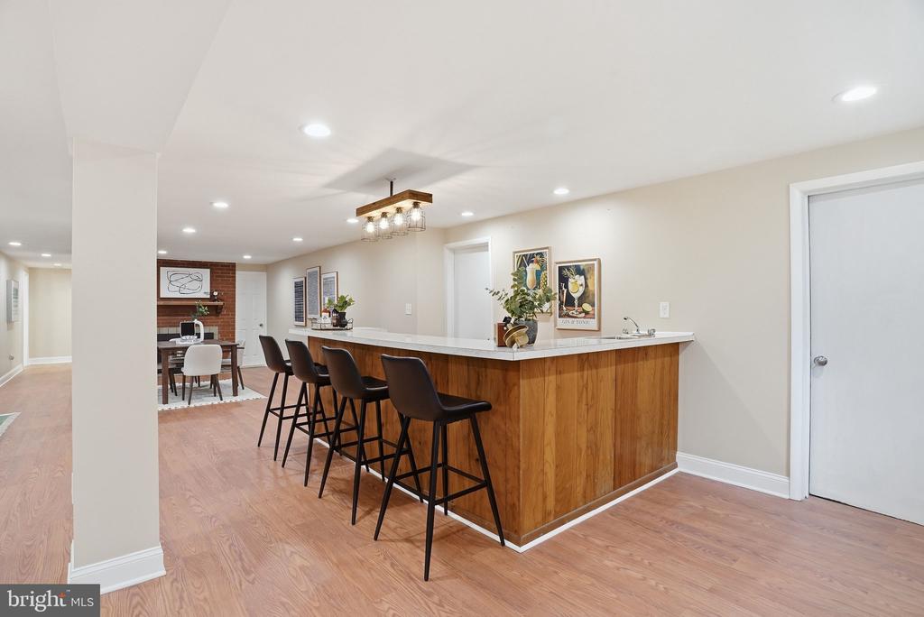 8509 CRESTVIEW DRIVE