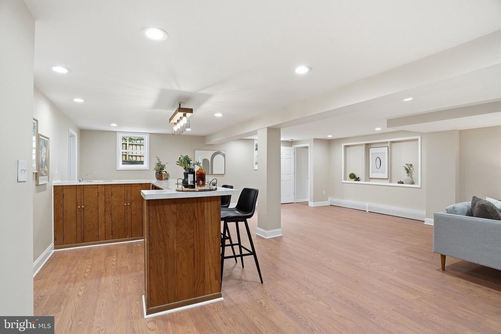 8509 CRESTVIEW DRIVE