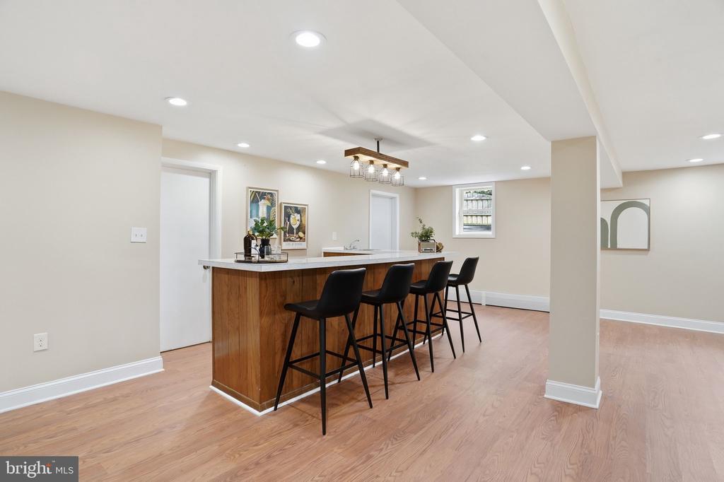 8509 CRESTVIEW DRIVE