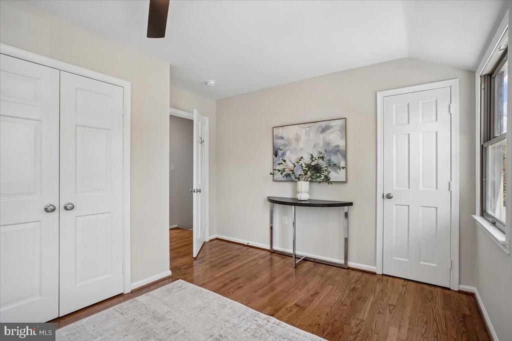 6016 WILLIAMSBURG ROAD