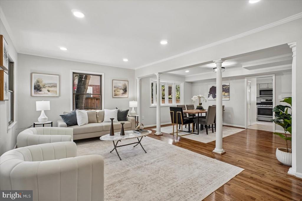 6016 WILLIAMSBURG ROAD