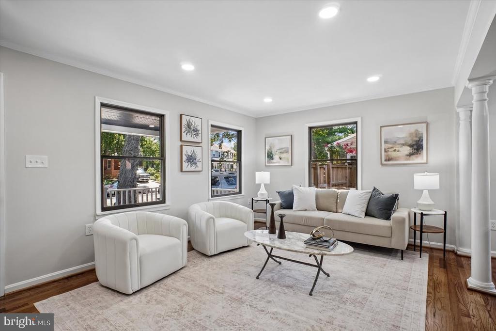 6016 WILLIAMSBURG ROAD
