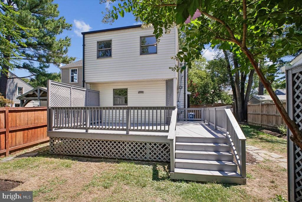 6016 WILLIAMSBURG ROAD
