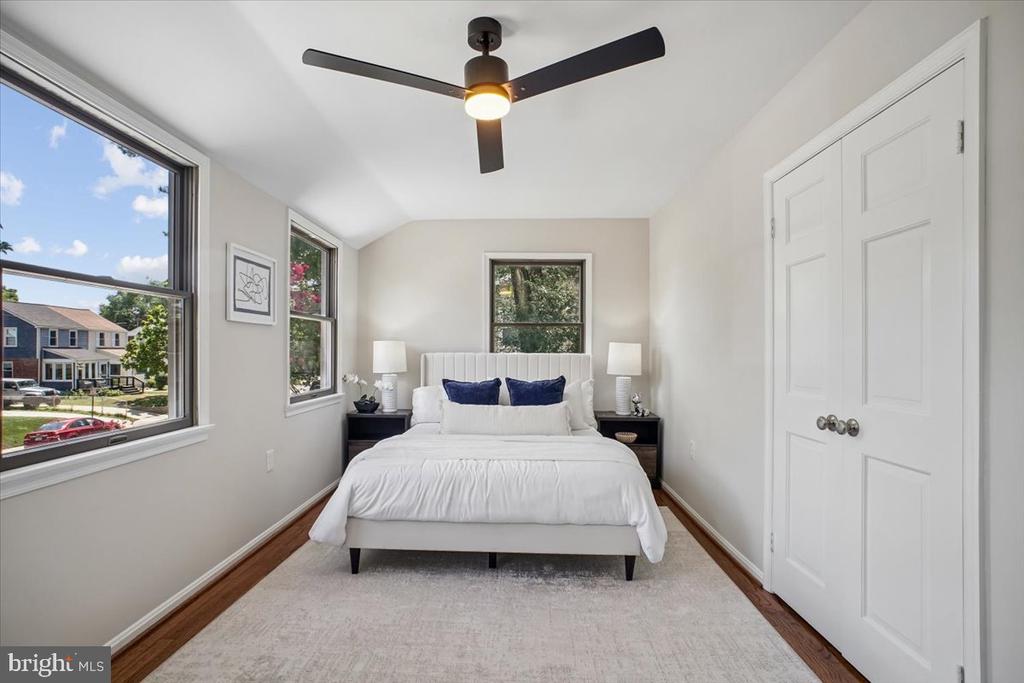 6016 WILLIAMSBURG ROAD
