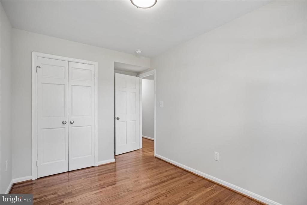 6016 WILLIAMSBURG ROAD