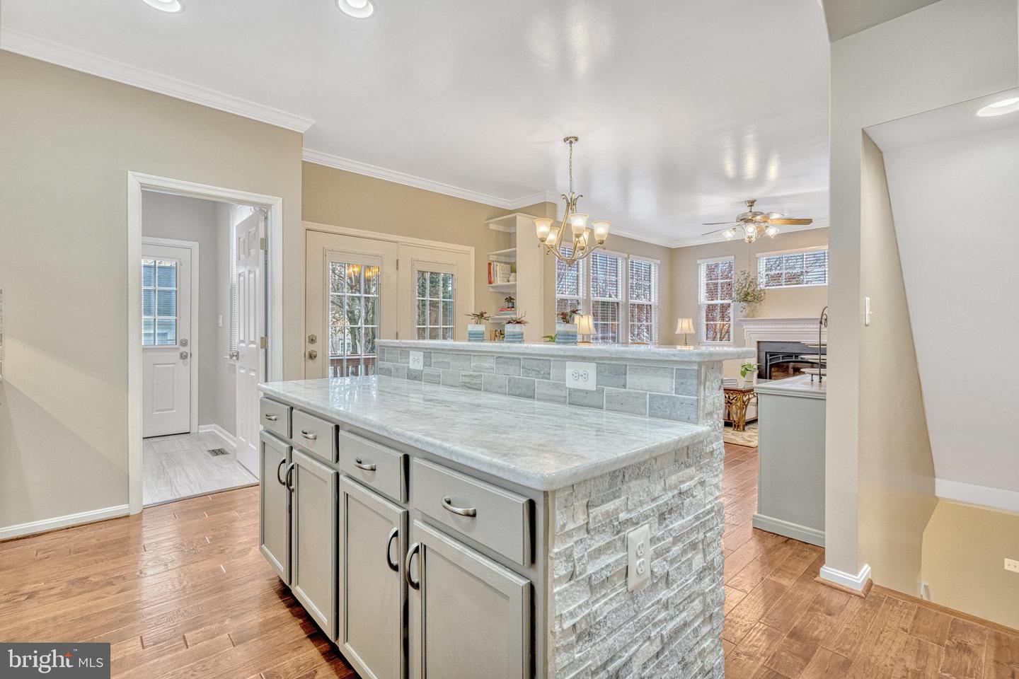 10252 Peel Ring Pl