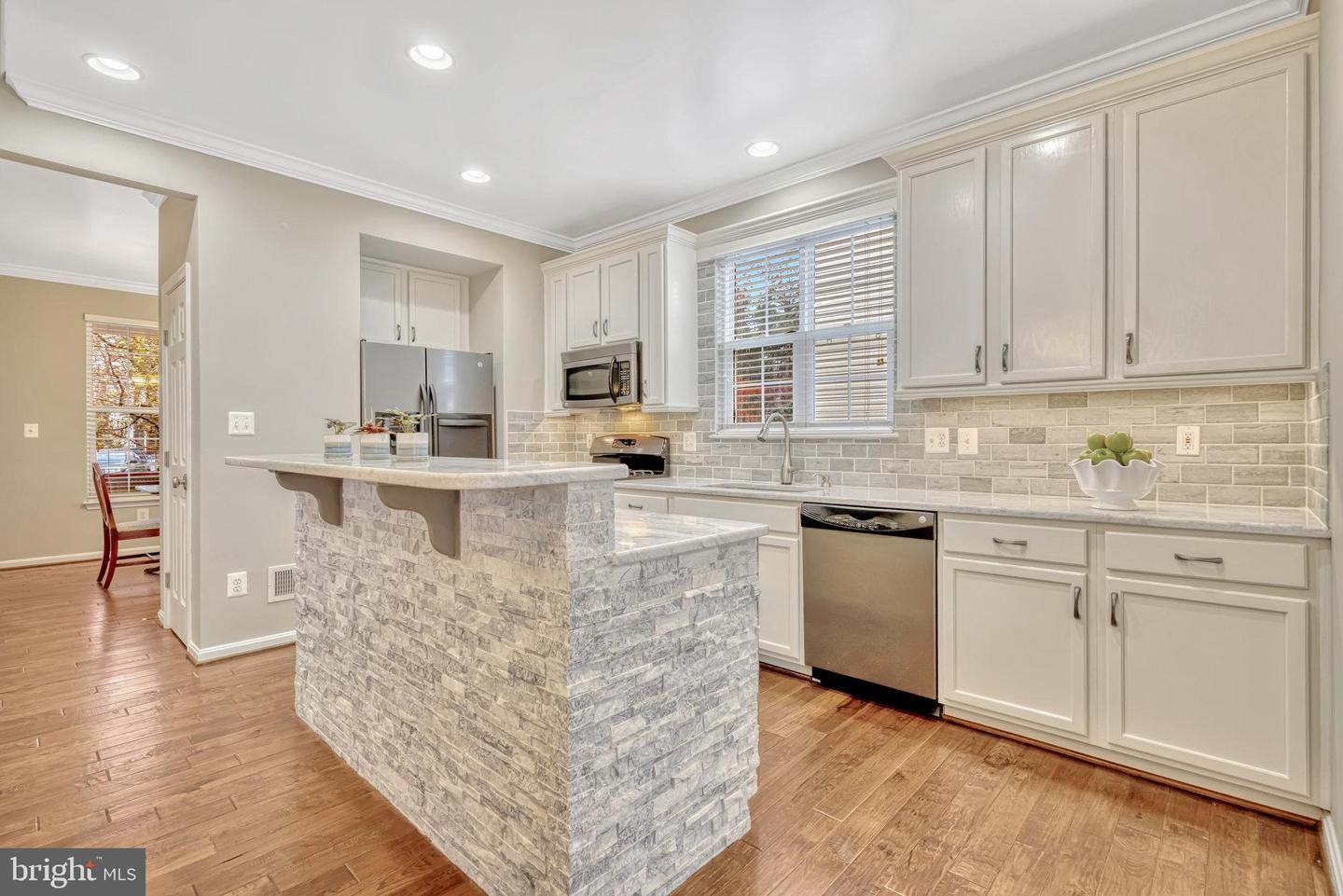 10252 Peel Ring Pl