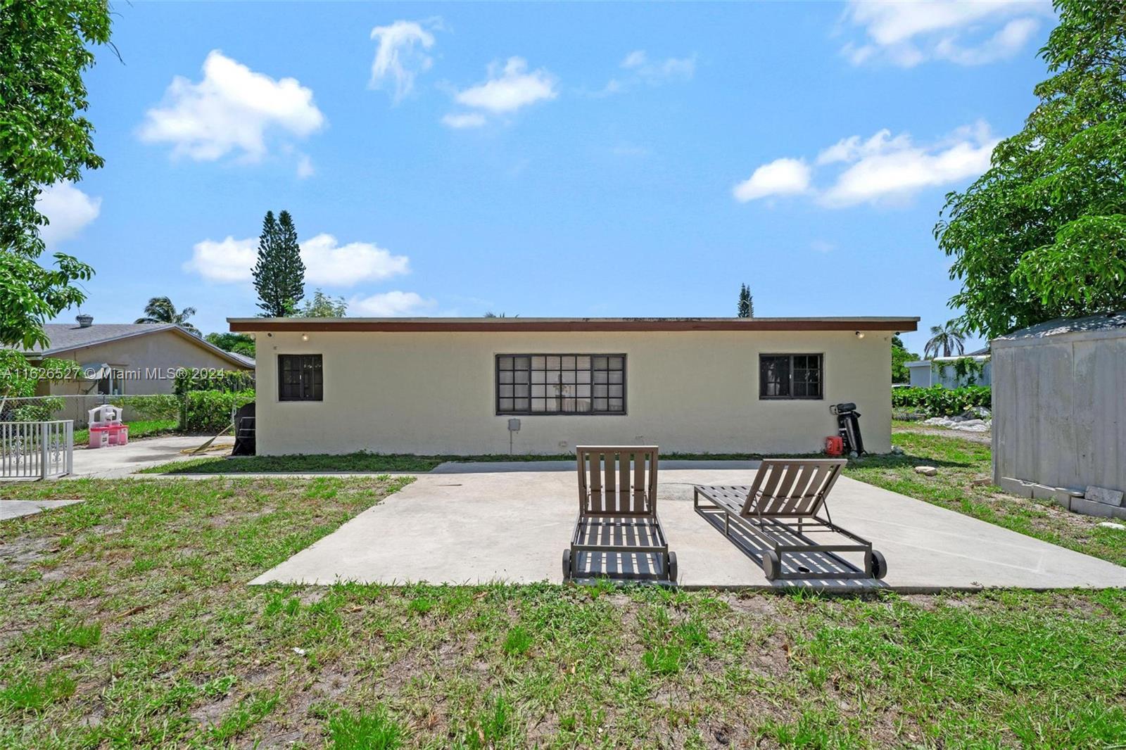 523 NW 3rd Way