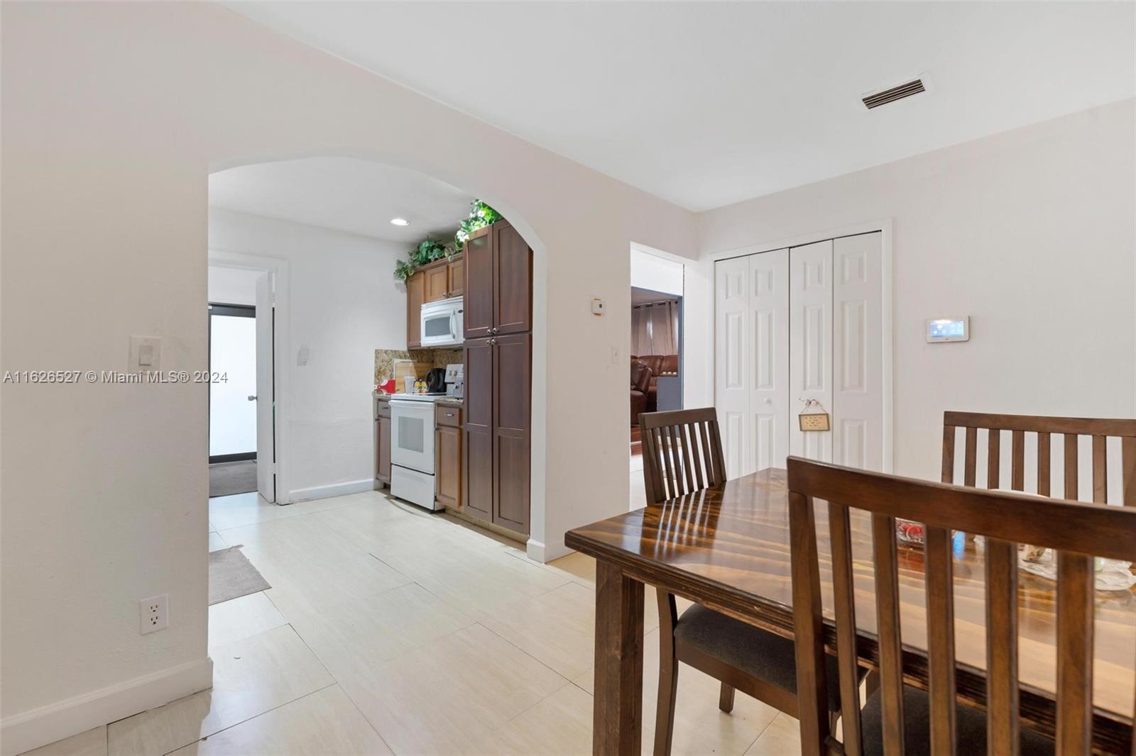 523 NW 3rd Way