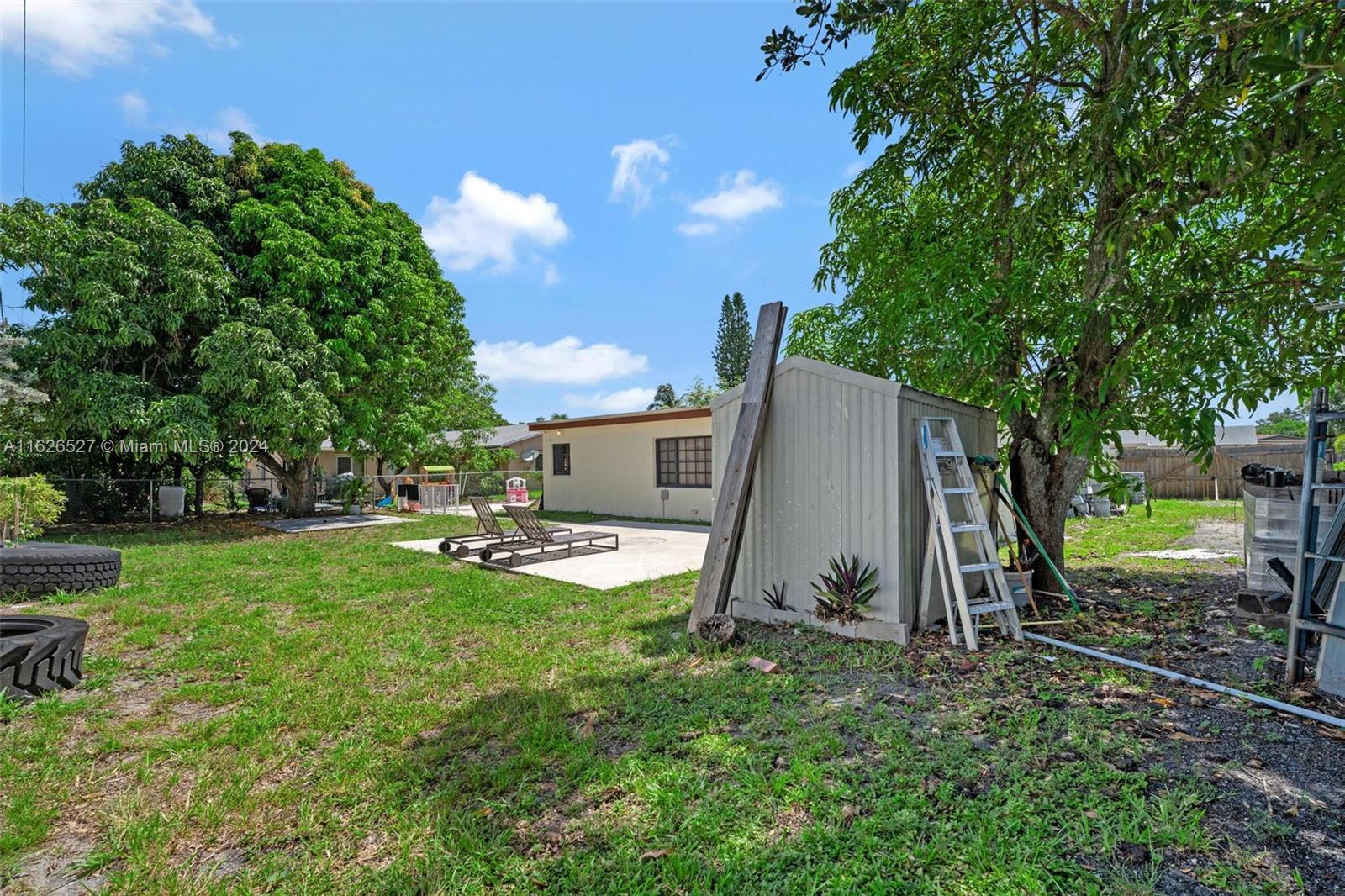 523 NW 3rd Way