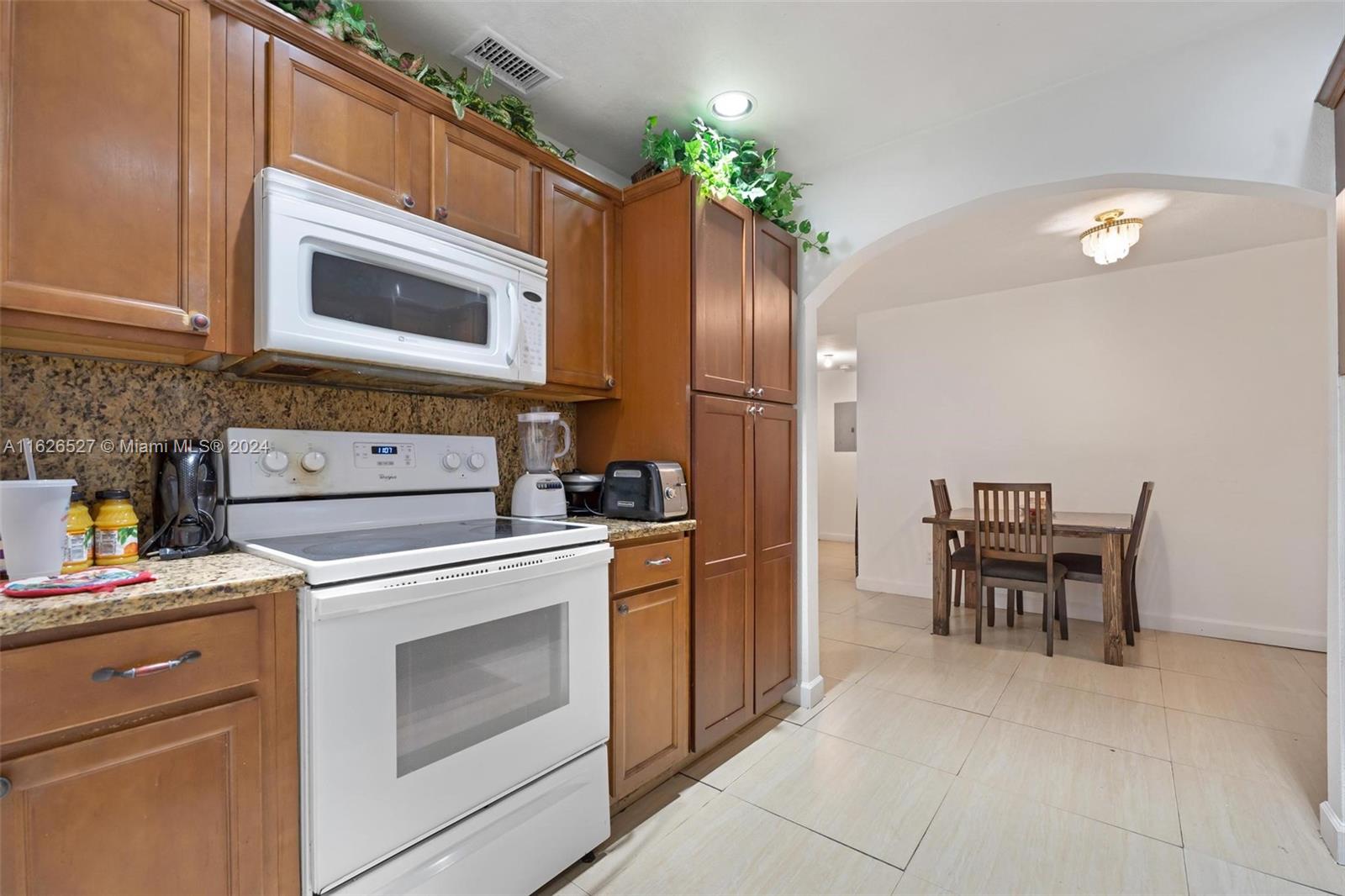 523 NW 3rd Way