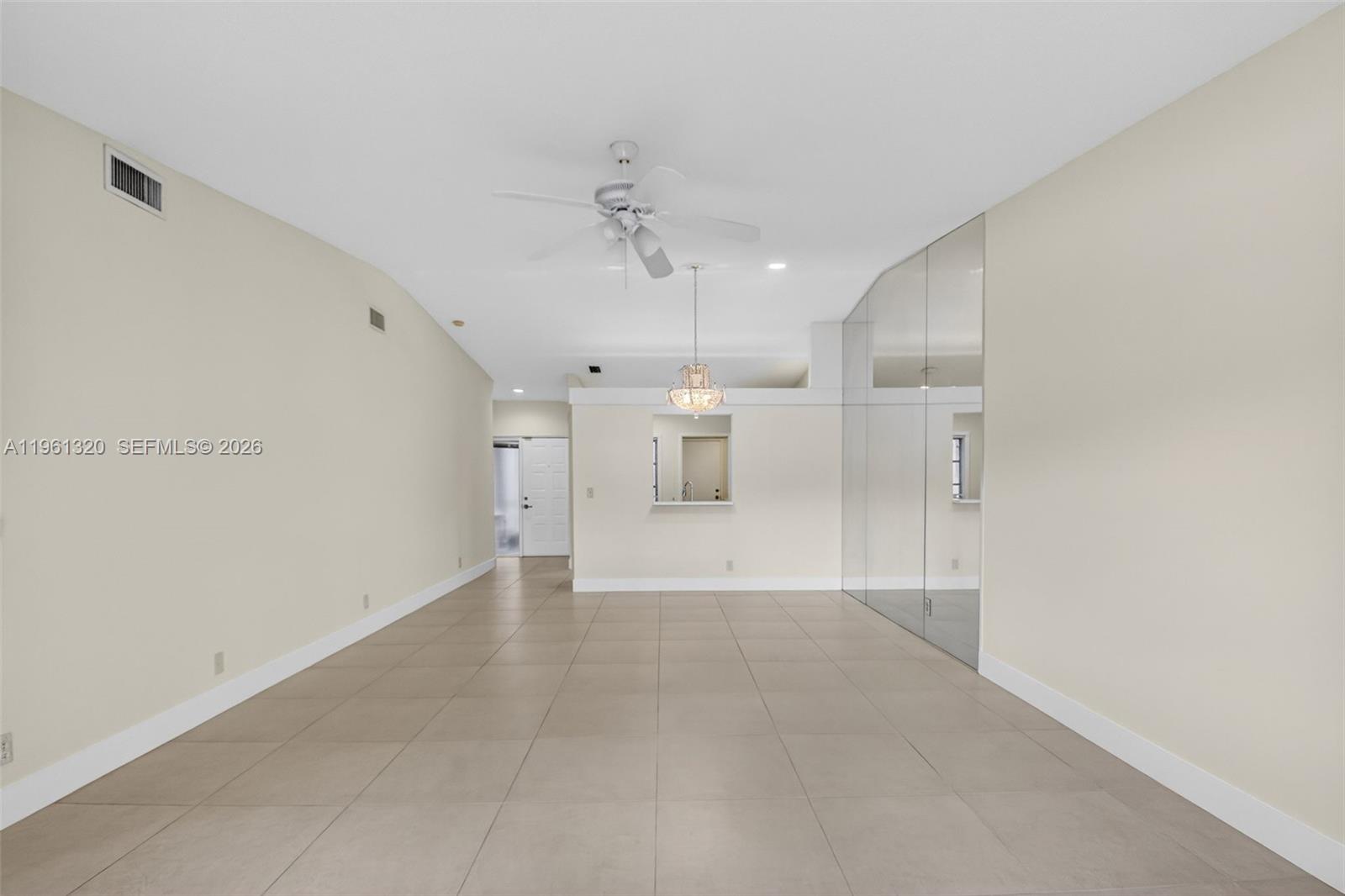 8200 Whispering Palm Dr