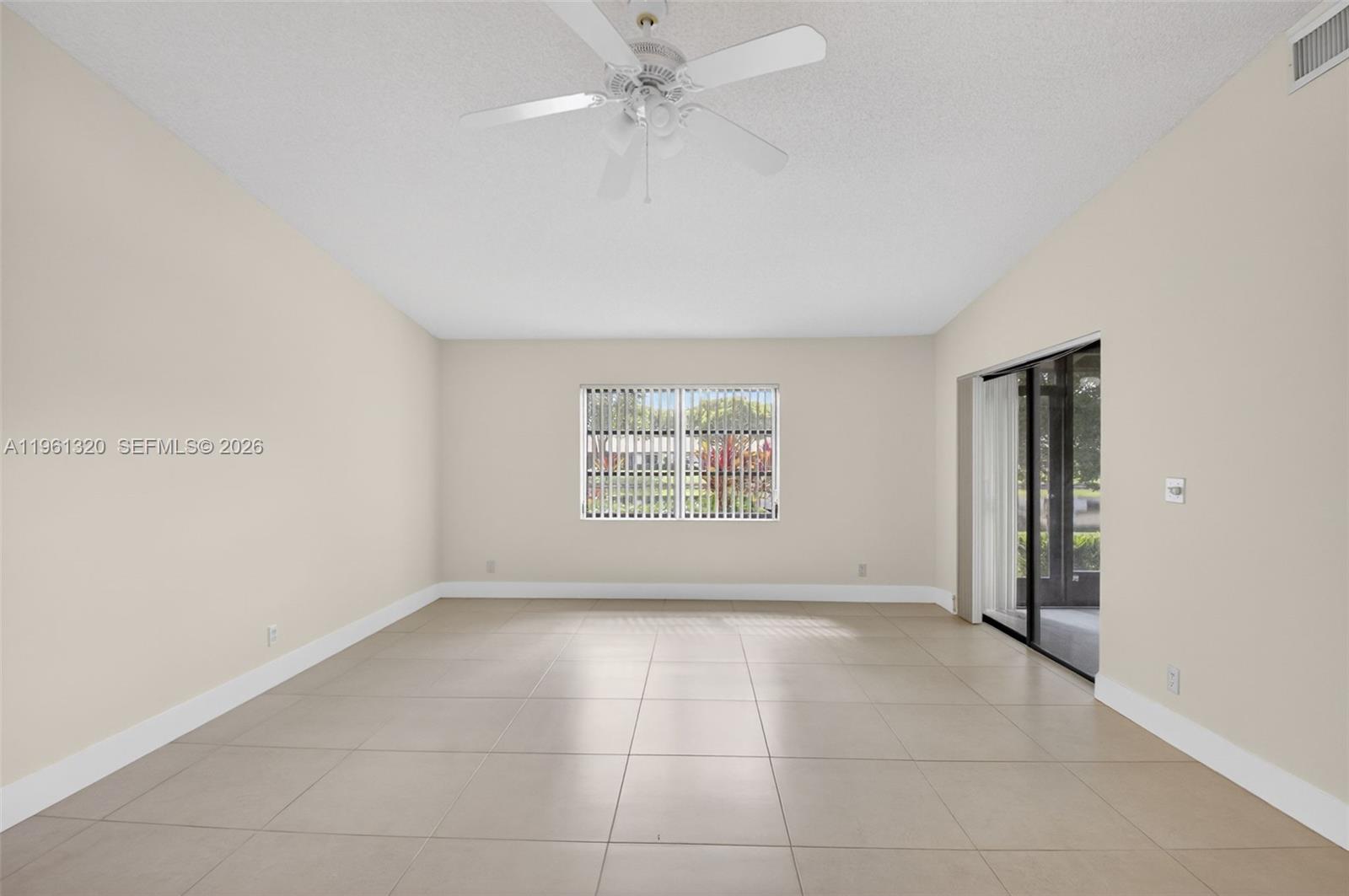 8200 Whispering Palm Dr