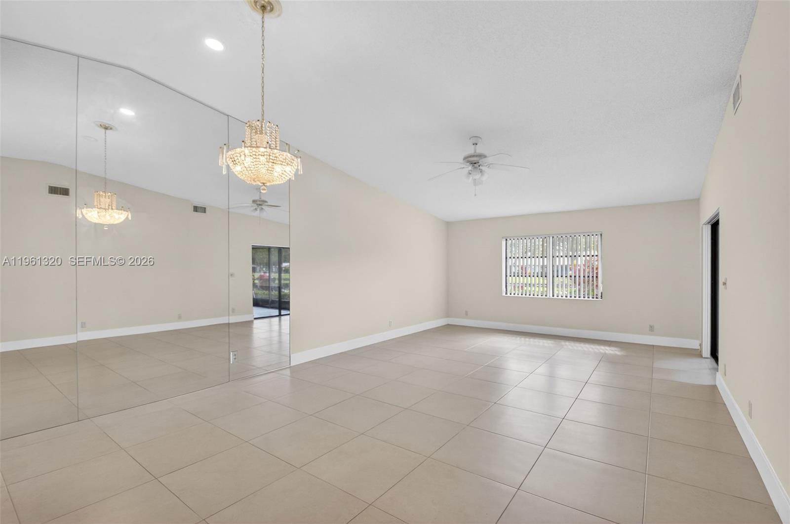 8200 Whispering Palm Dr