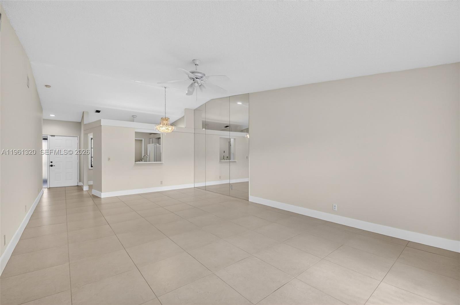 8200 Whispering Palm Dr