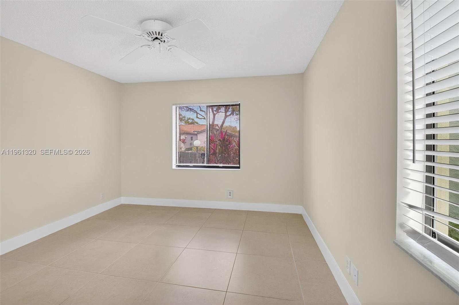 8200 Whispering Palm Dr