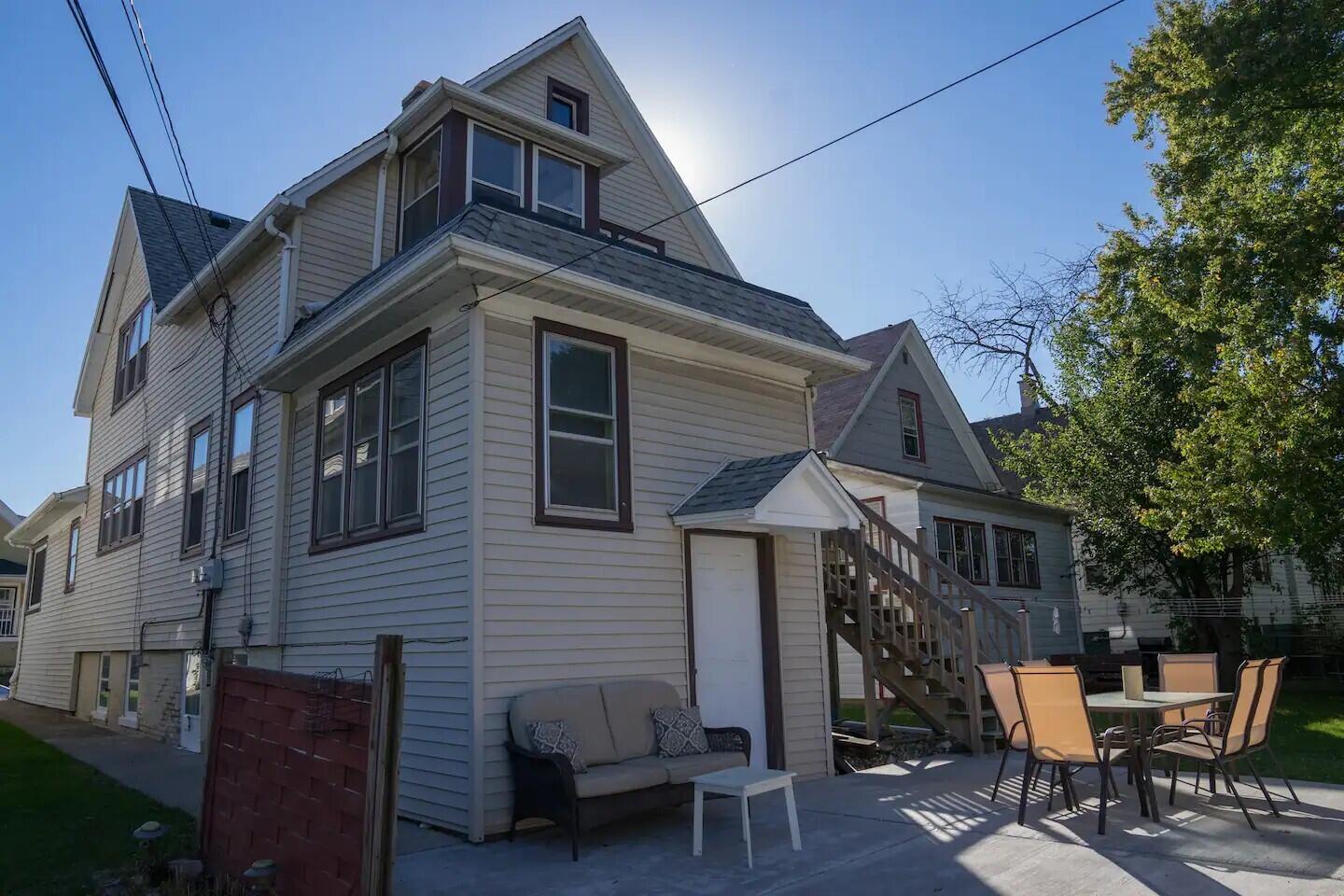 316 E Burdick Ave