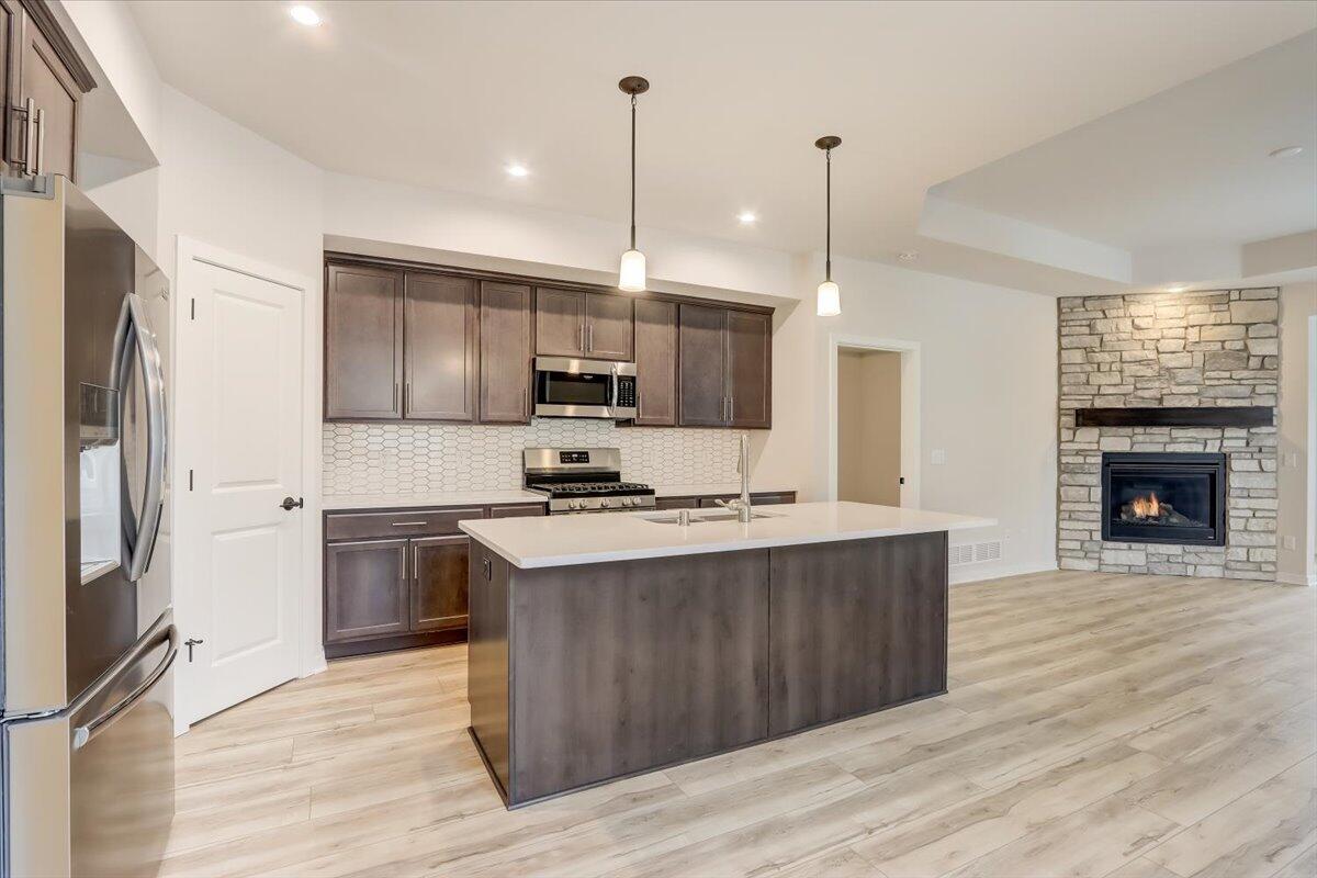 W204N17607 Laurel Pl 102