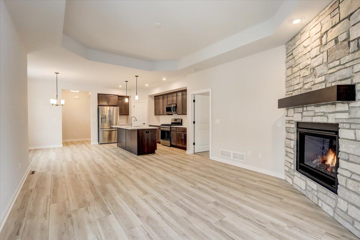 W204N17607 Laurel Pl 102