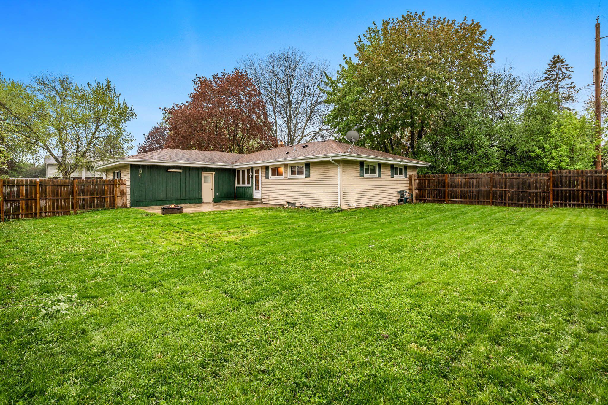 N114W15236 Vicksburg Ave