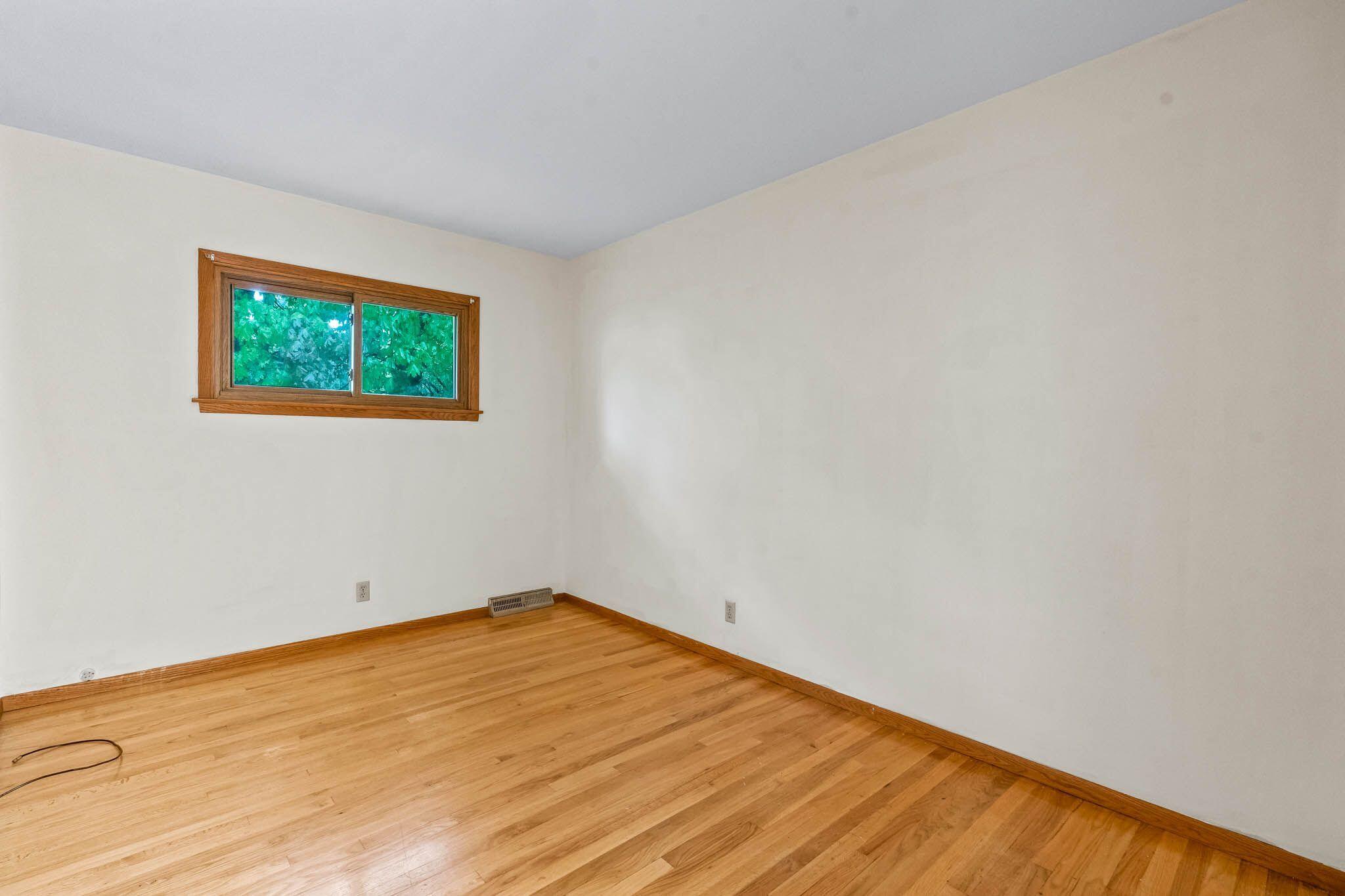 N114W15236 Vicksburg Ave