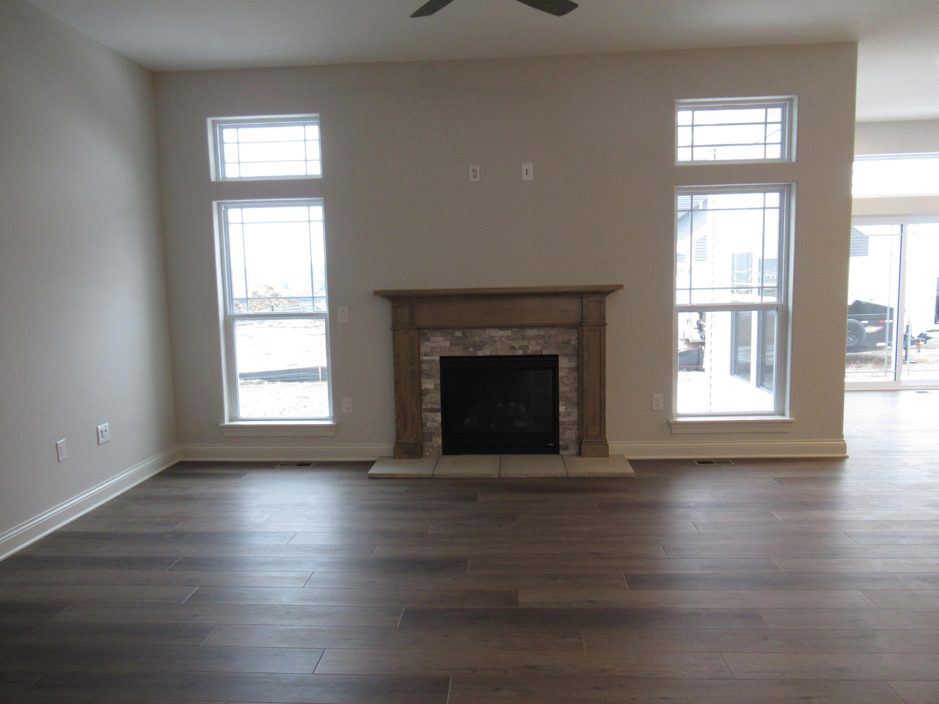 1538 Creekview Ct
