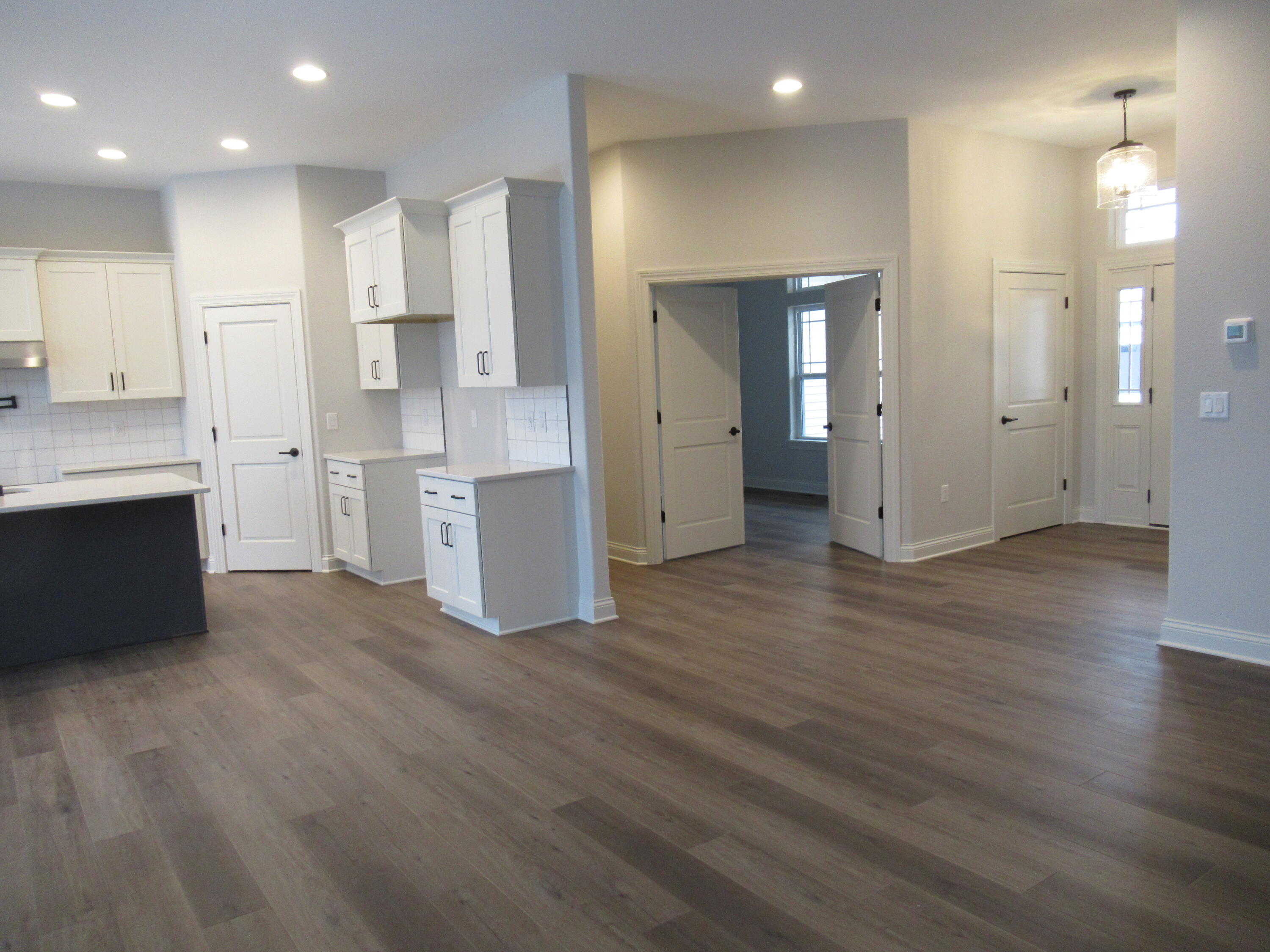 1538 Creekview Ct