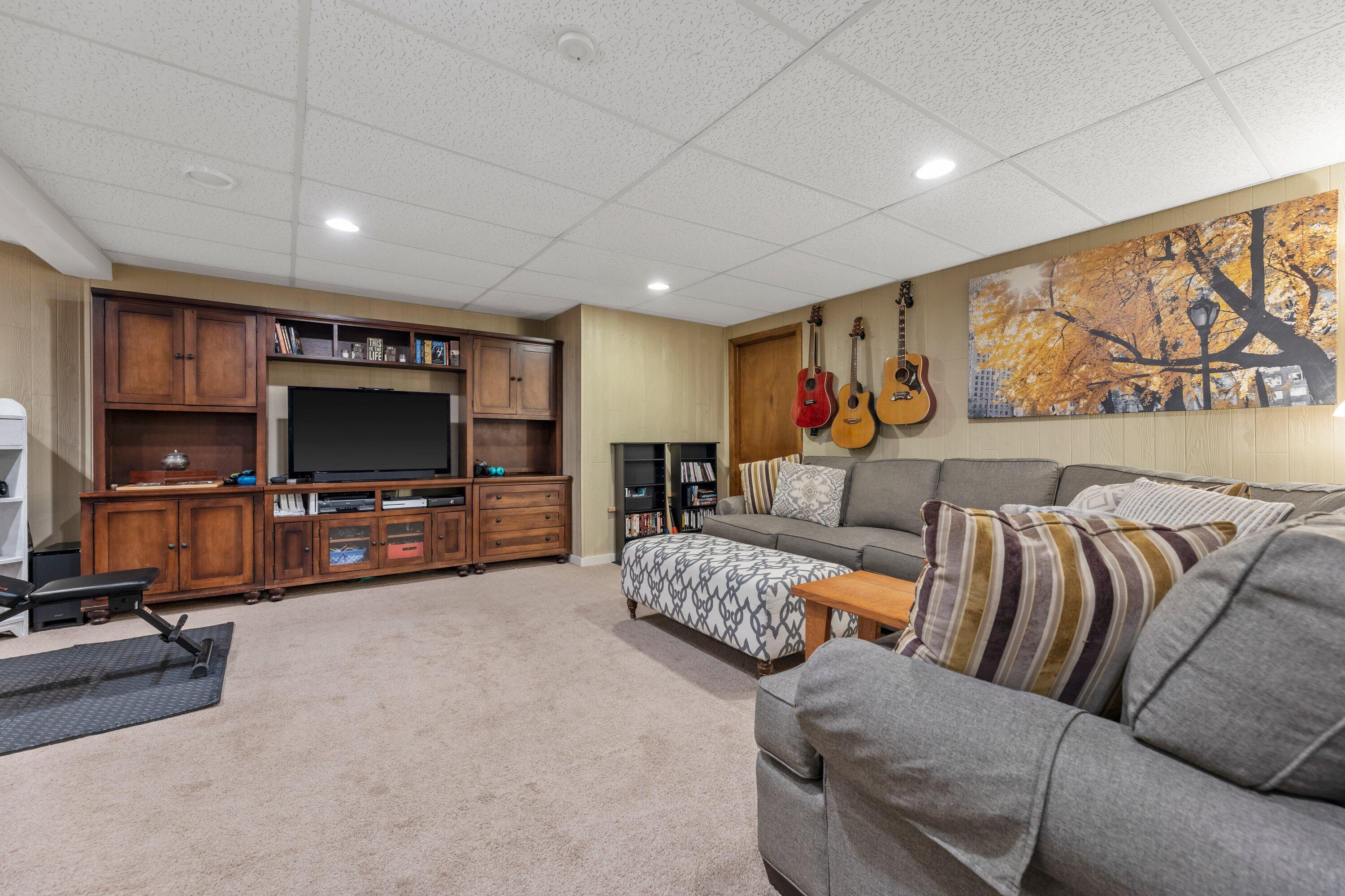 2719 Lavine Ln