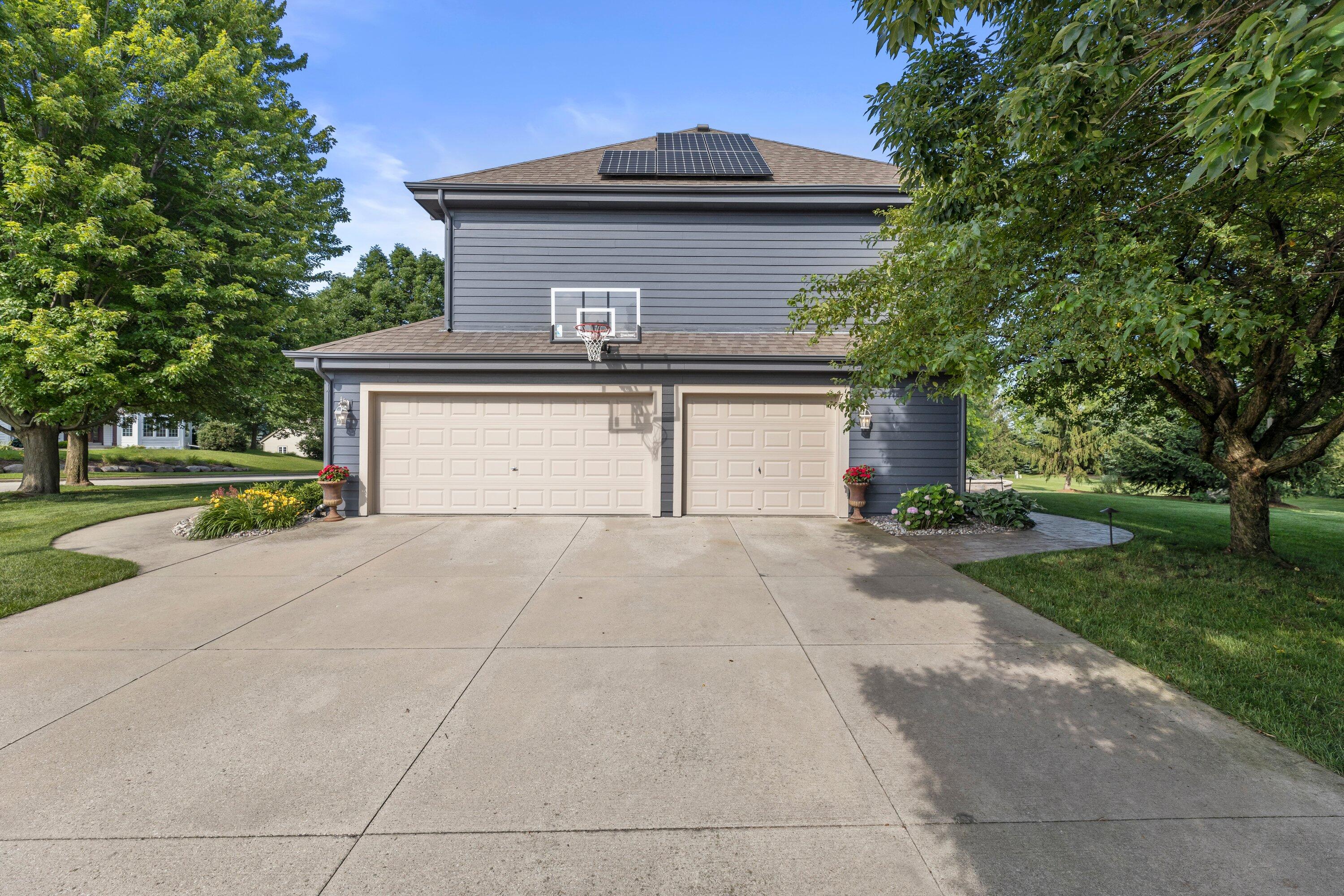 2719 Lavine Ln
