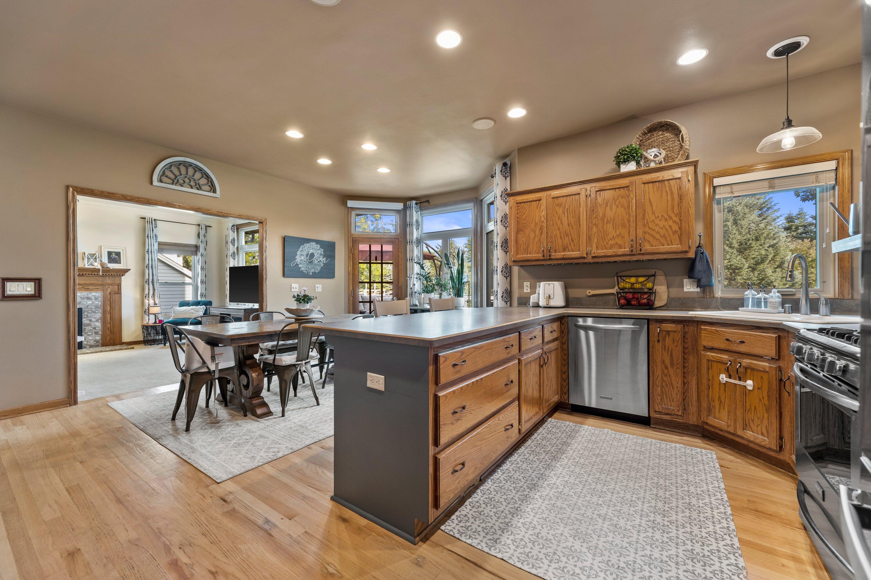 2719 Lavine Ln