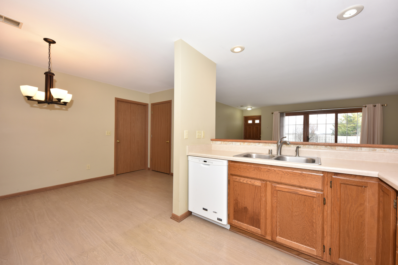 1787 White Pine Ct