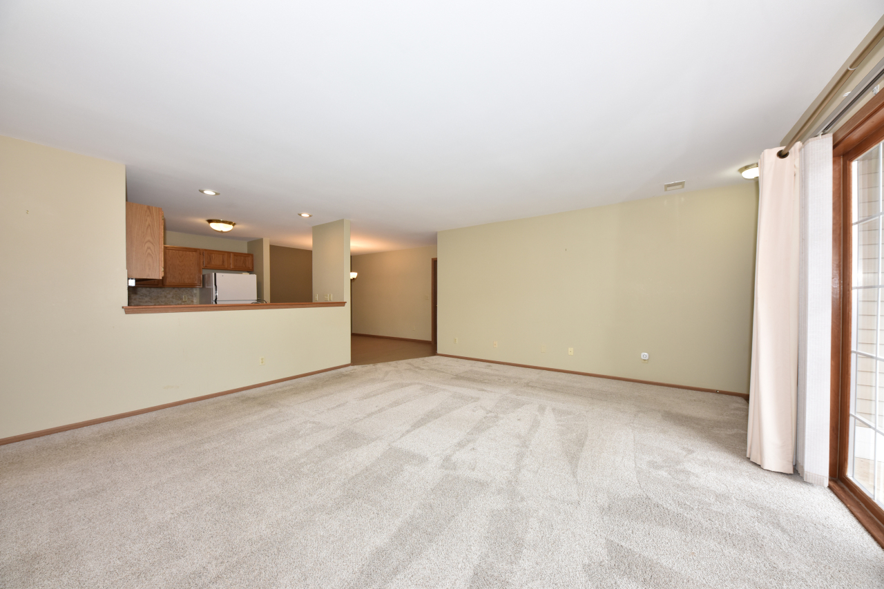1787 White Pine Ct