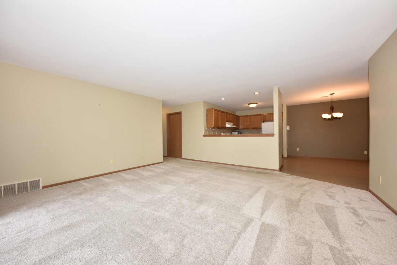 1787 White Pine Ct