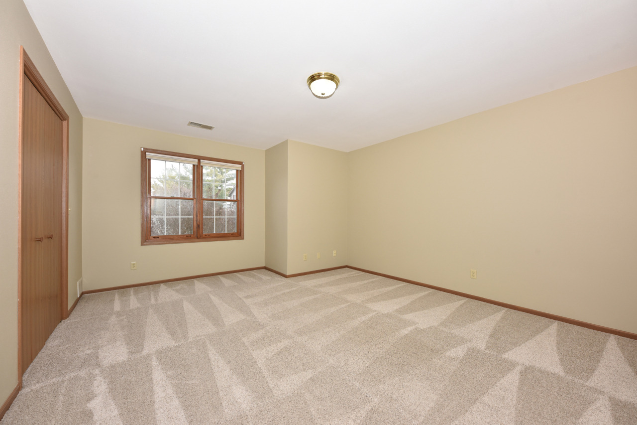 1787 White Pine Ct