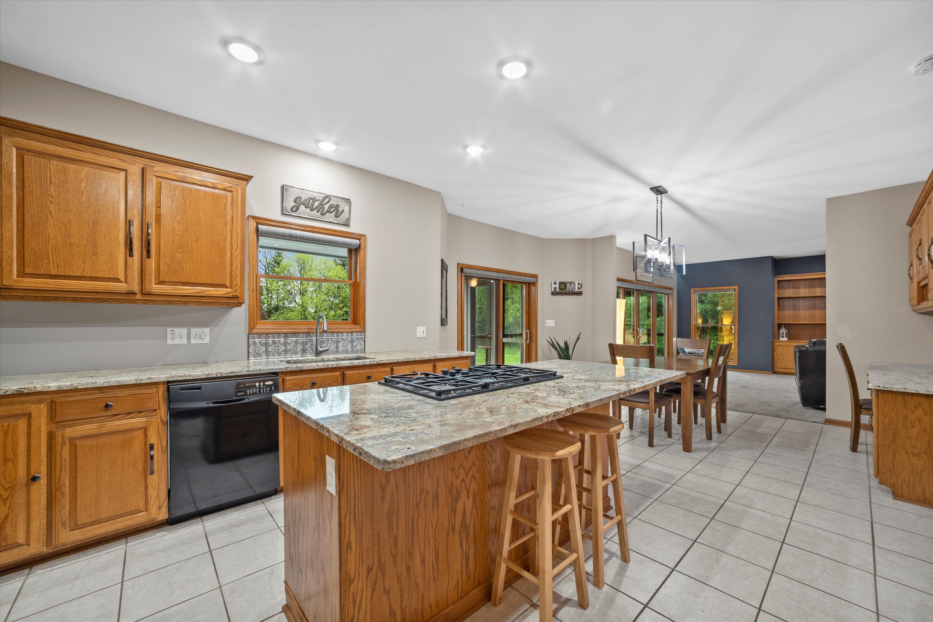 3626 E Cliffe Dr