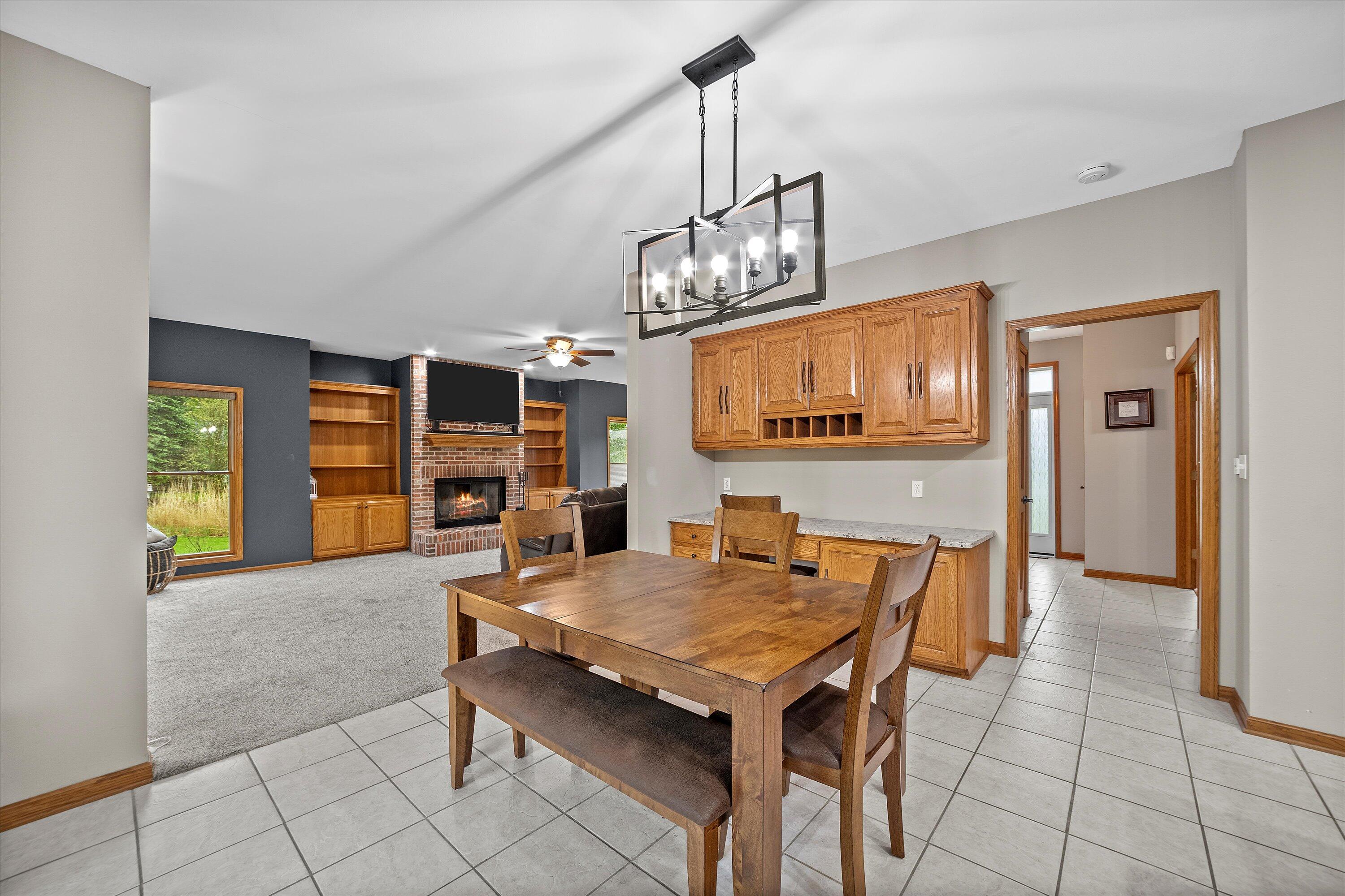 3626 E Cliffe Dr